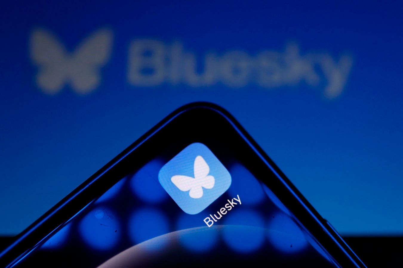Конкурент X Bluesky розглядає модель підписки