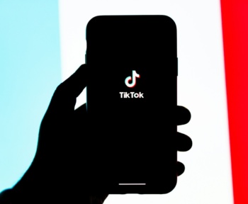 TikTok знову в мережі в США, оскільки Трамп готує виконавчий указ