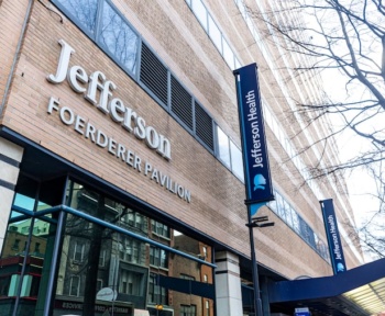 Компанія Jefferson Health має звільнення, оскільки вона передає роботу в бек-офісах