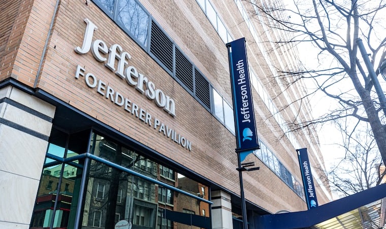 Компанія Jefferson Health має звільнення, оскільки вона передає роботу в бек-офісах