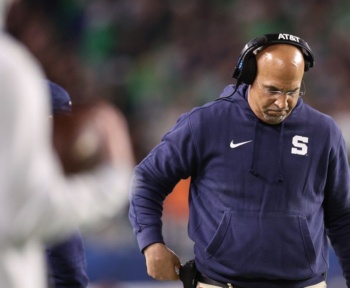 Реакція соціальних мереж на протистояння Penn State проти Notre Dame