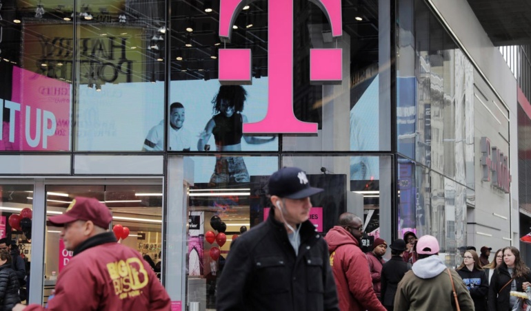 Ad Starlink T-Mobile робить супутникові телефони мейнстрімом