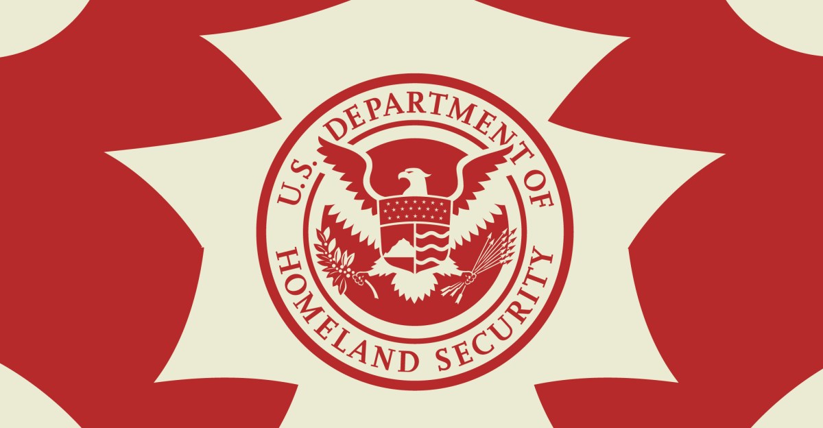 USCIS Трампа хоче переглянути всі акаунти соціальних медіа потенційних громадян
