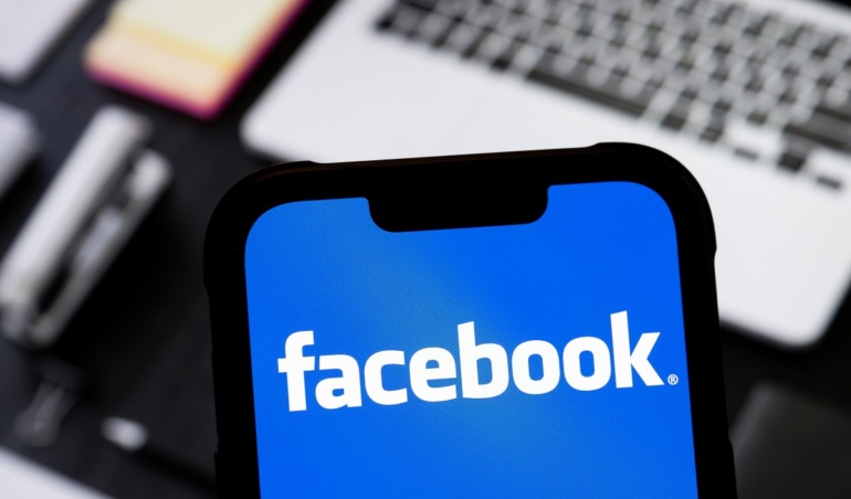 Facebook розбивається на вміст спам, вирізавши охоплення та монетизацію