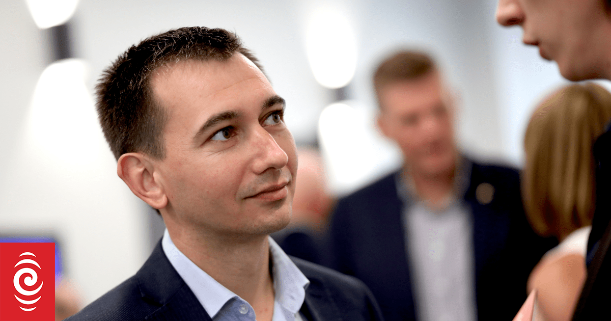 Попередження про серйозні ризики в хірургії аутсорсинг, проведений офісом Симеона Брауна