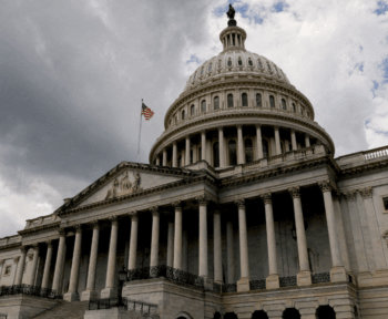Конгрес США шукає більш жорсткого контролю над проблемною програмою EHR VA