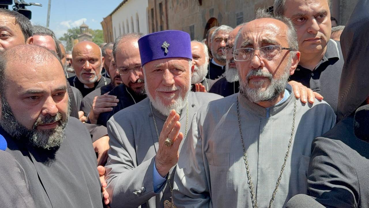 Спроба перевороту у Вірменії: Деталі