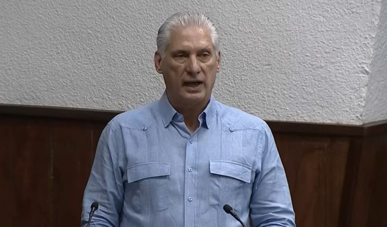 Діаз-Канель закликає "протистояти ненависникам" режиму в соціальних мережах та на вулицях