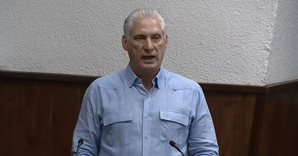 Діаз-Канель закликає "протистояти ненависникам" режиму в соціальних мережах та на вулицях