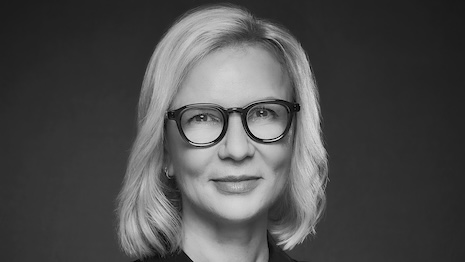 Компанії Estée Lauder заповнюють нову головну цифрову, маркетингову роль