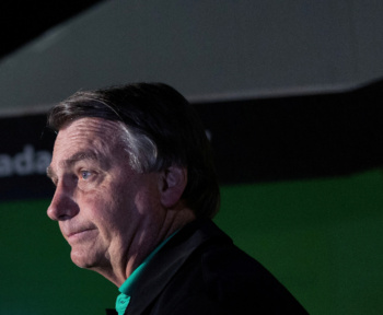 Топ -суд Бразилії накладає на Bolsonaro тег на Болсоно, забороняє його від соціальних медіа