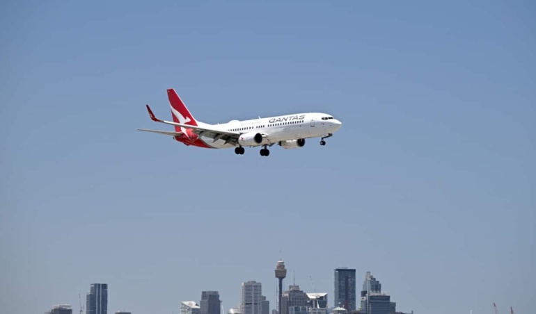 "Найтемніший день в історії Qantas": авіакомпанія оштрафувала на 90 мільйонів доларів за незаконні мішки для наземного персоналу