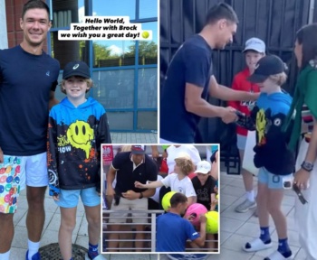 US Open Spager Hat, ідентифікований як польський генеральний директор - як зірка тенісу Каміл Мадхрзак зустрічається з хлопчиком