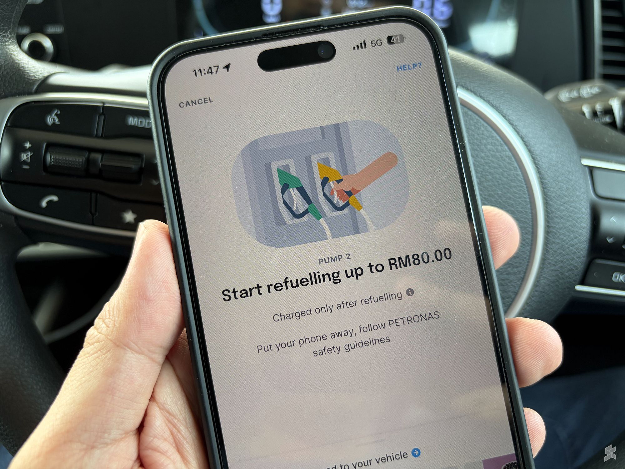 Budi95: Чи дозволяються Ewallets та мобільні додатки на бензинових станціях? Чи є смартфони ризик безпеки?