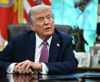 Дональд Трамп хоче заблокувати його аутсорсинг до Індії? Лора Ломер розкриває