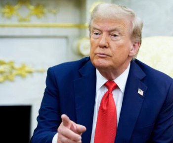 Дональд Трамп підписує наказ про надання винятків тарифів, починаючи з понеділка для "Вирівняних партнерів"