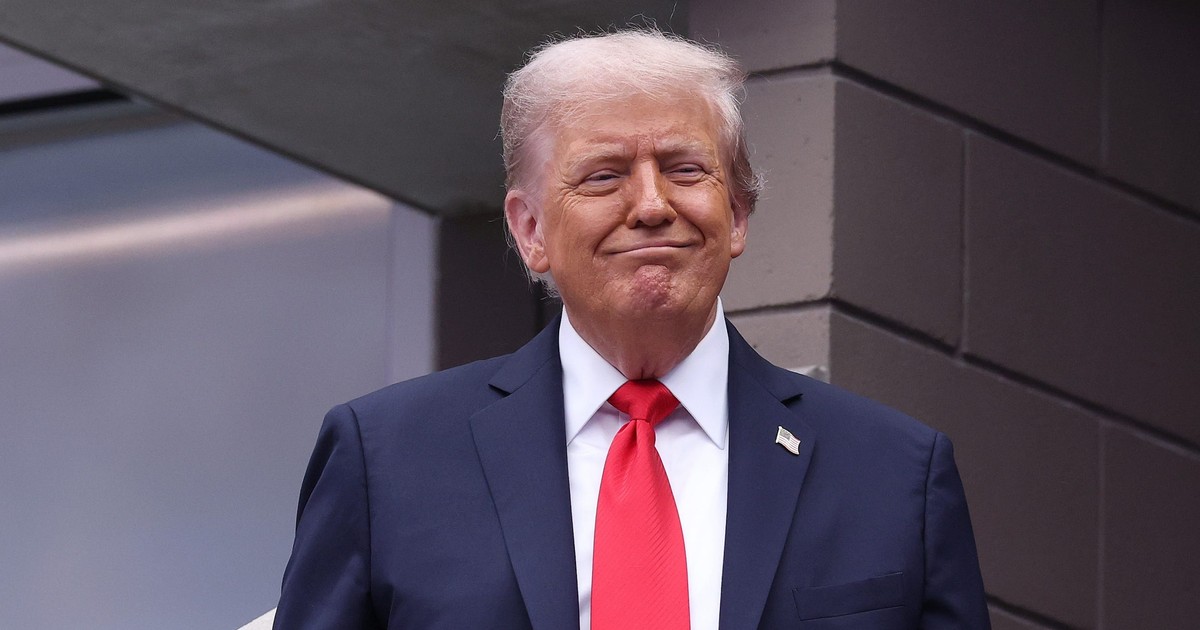 Індійські технічні акції скорочуються після того, як Трамп накладає 100 000 доларів США за заявку на візи H-1B