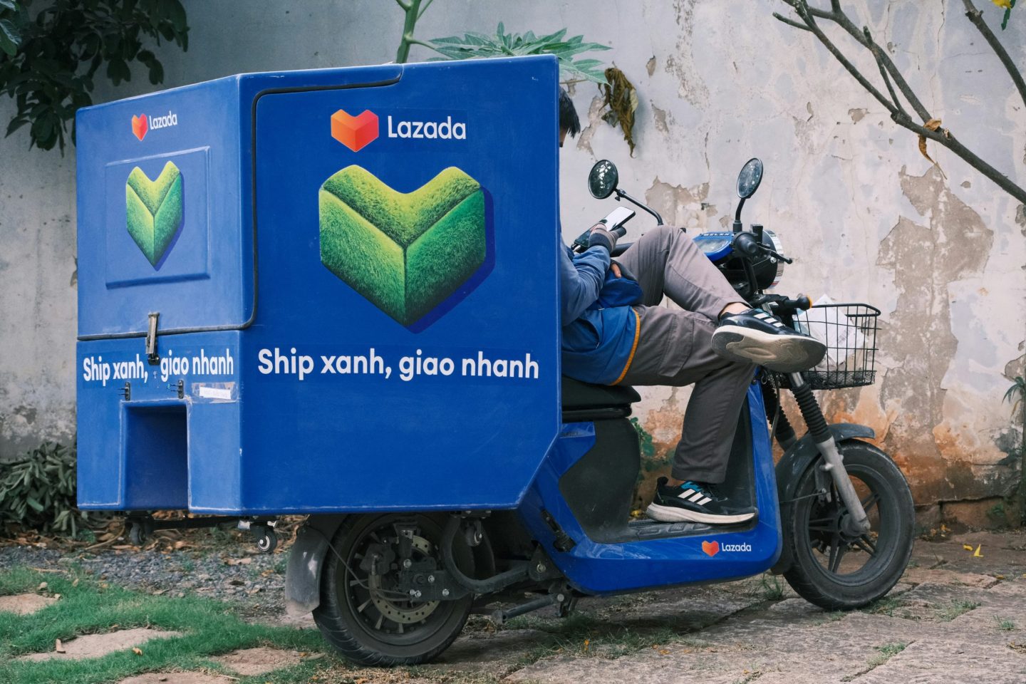Lazada додає мільйони корейської продукції для морських покупців