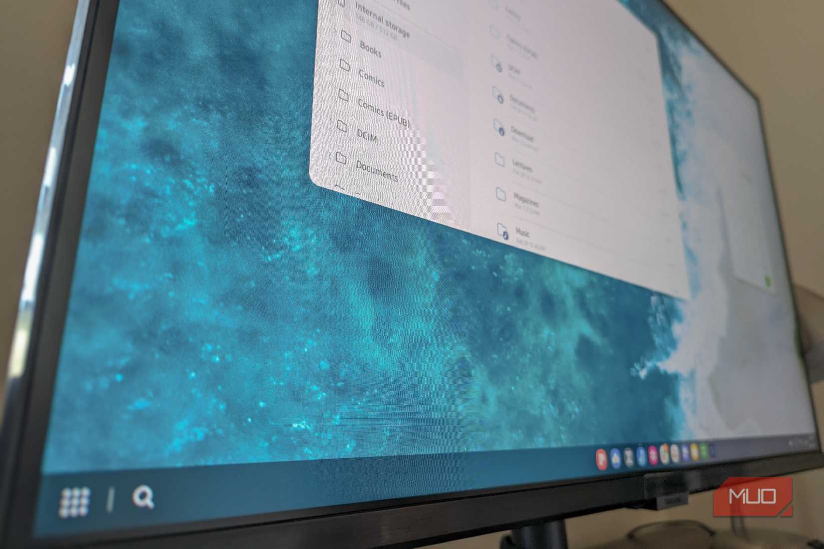 Samsung Dex на моніторі.