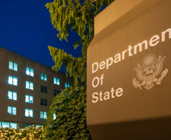 США заявили про скасування віз для іноземців через коментарі Чарлі Кірка в соціальних мережах