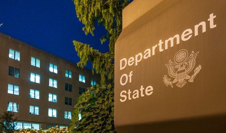 США заявили про скасування віз для іноземців через коментарі Чарлі Кірка в соціальних мережах