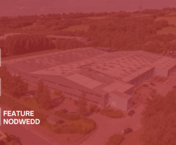 Столичний регіон Кардіфф сприяє візиту політичних лідерів до Transcend Packaging у Керфіллі, щоб побачити прогрес у розробці нових інноваційних чашок