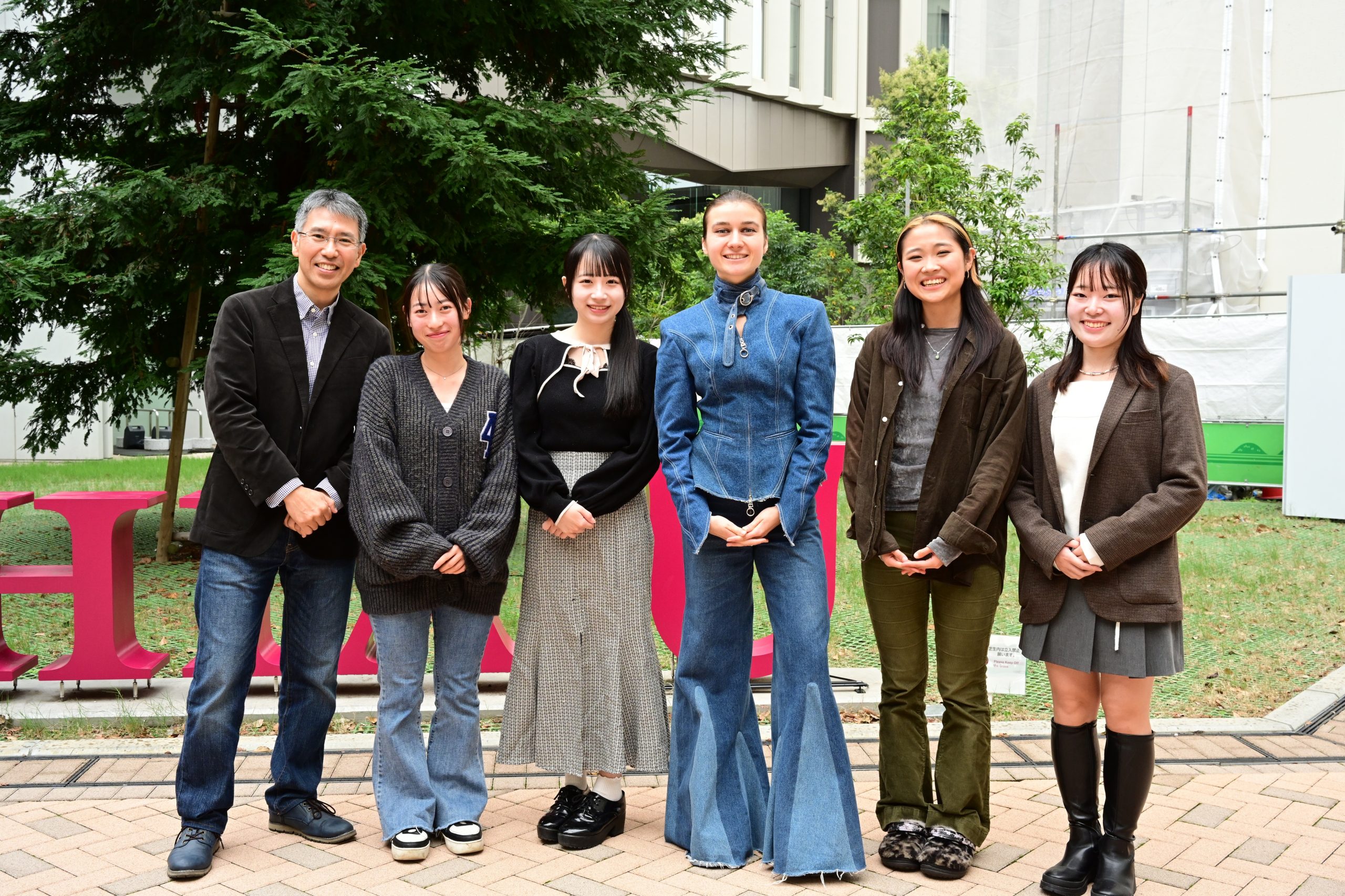 Українська співачка Jerry Heil зустрілася зі студентами Софійського університету | Софійський університет