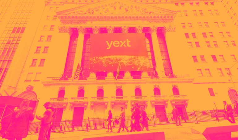 Yext) проти решти запасів програмного забезпечення та маркетингового програмного забезпечення