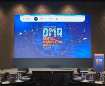 Розширення можливостей майбутнього маркетингу через штучний інтелект, впливові особи та живу торгівлю