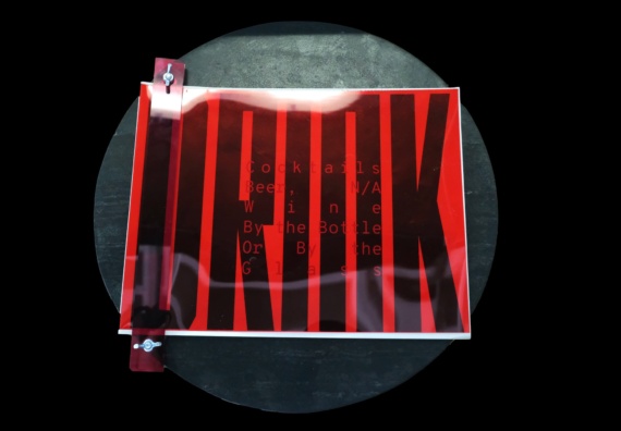 Wunder Werkz розробляє «сиру» візуальну айдентику для брутального ресторану Brutø