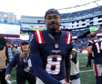 Інфлюенсер соціальних медіа Крістофер Блейк Гріффіт протистоїть Стефону Діггсу