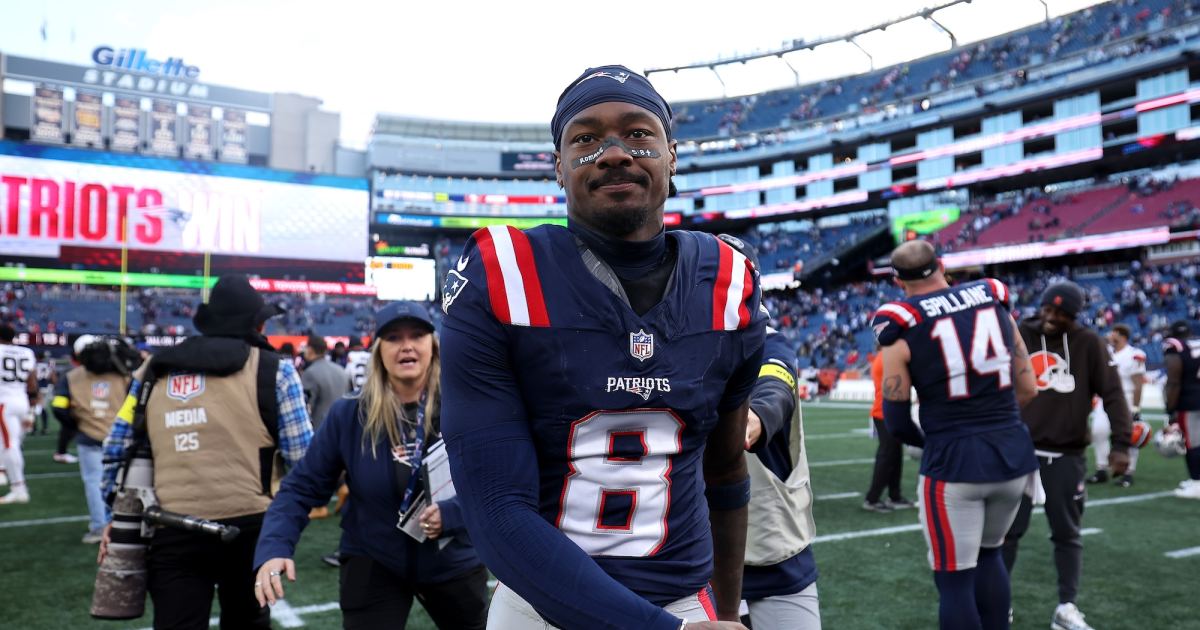 Інфлюенсер соціальних медіа Крістофер Блейк Гріффіт протистоїть Стефону Діггсу