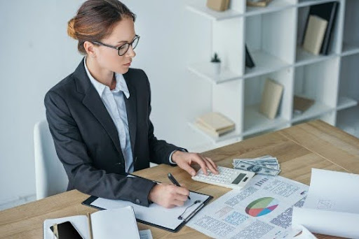 Чому аутсорсинг розробки фінансового програмного забезпечення має стратегічний сенс