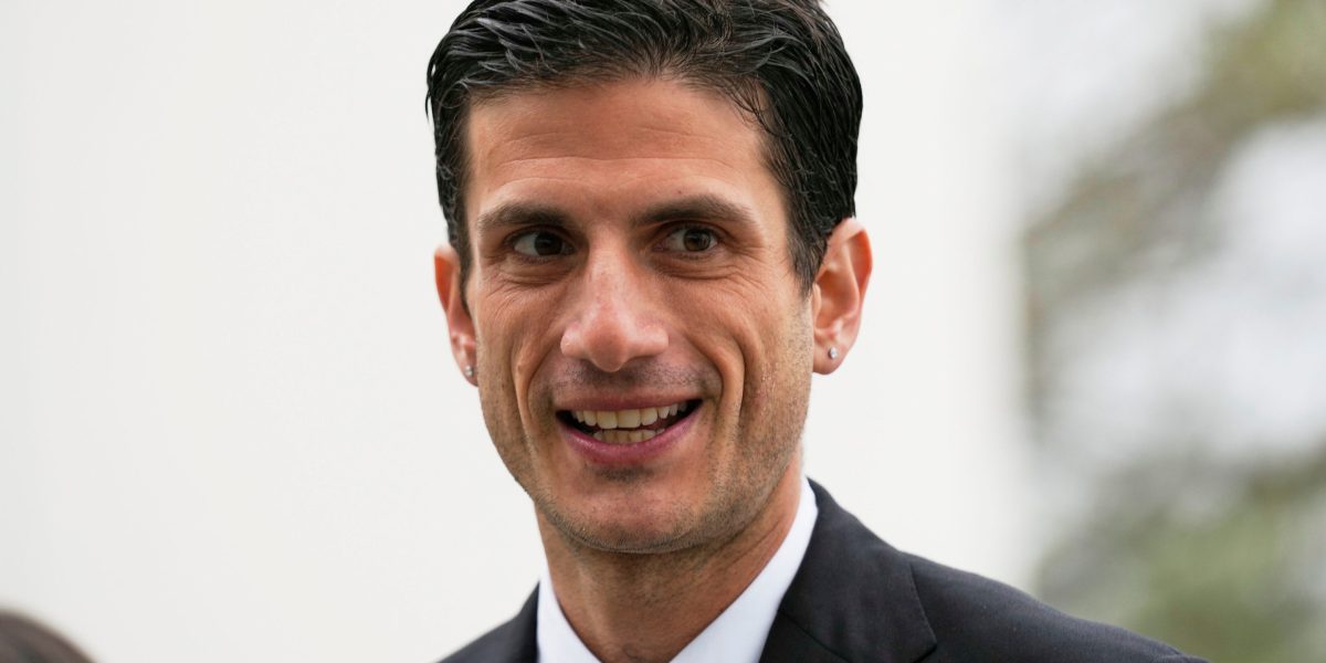 Джек Шлосберг, онук Джона Кеннеді та впливовий діяч соціальних мереж, балотуватиметься до Конгресу в ключовому районі Манхеттена