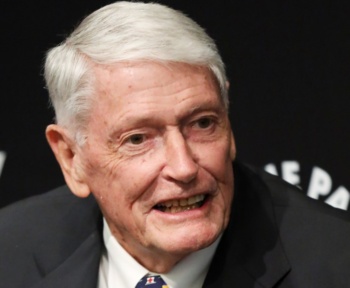 Джон Мелоун оцінює залицяльників Warner Bros. Discovery