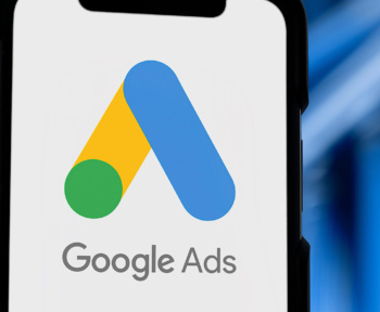 Google Performance Max додає оголошення Waze і звіти про канали