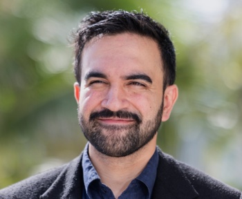 Перехідна команда Mamdani завалена 50 000 заявками на роботу