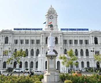 Санітари стверджують, що корпорація планує приватизувати поводження з відходами ще в двох зонах