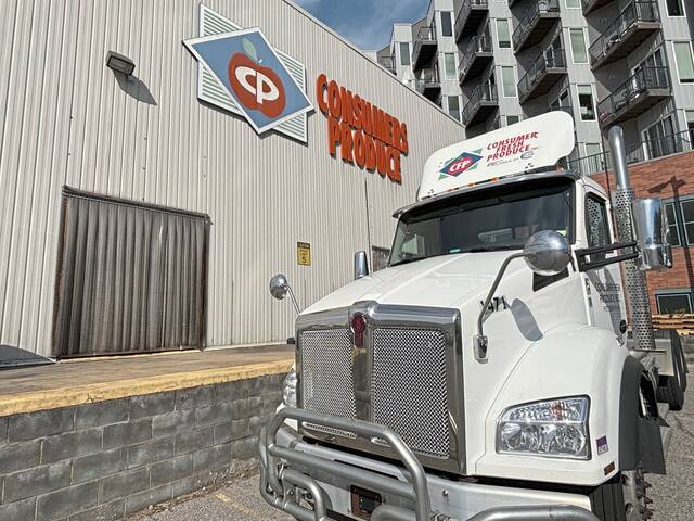 Забудовник пропонує квартири Стрип Район, продуктовий магазин на місці виїзної оптової торгівлі