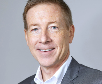 Джон Кейн з Amazon Web Services про використання ШІ у фінансах: ризики та страхування