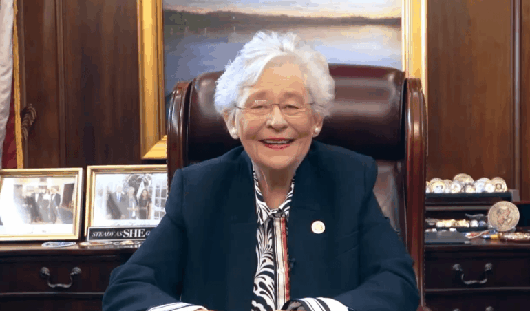 Губернатор Айві оголошує дати подачі заявок на прийняття закону CHOOSE Act для сімей Алабами