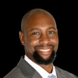 З'являється Різ Гіддінс